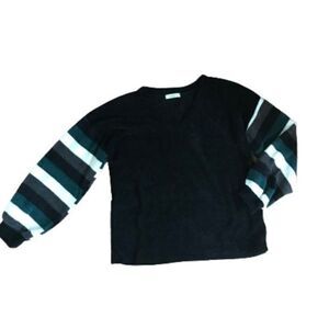 PROMESA Black Sweater with Striped Sleeves‎